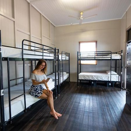 The Jack Backpackers Hostel Κερνς Εξωτερικό φωτογραφία