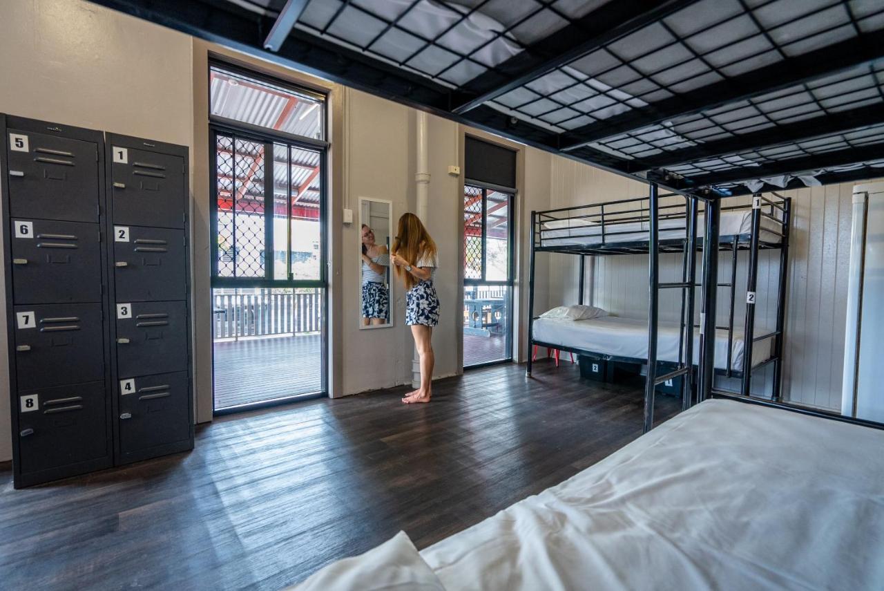 The Jack Backpackers Hostel Κερνς Εξωτερικό φωτογραφία