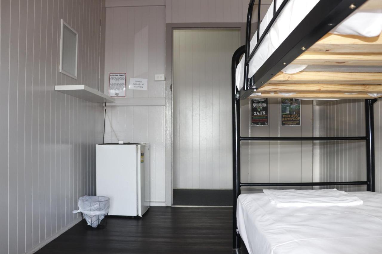 The Jack Backpackers Hostel Κερνς Εξωτερικό φωτογραφία