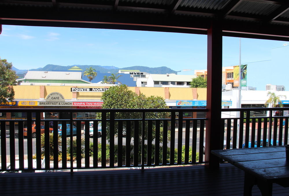 The Jack Backpackers Hostel Κερνς Εξωτερικό φωτογραφία