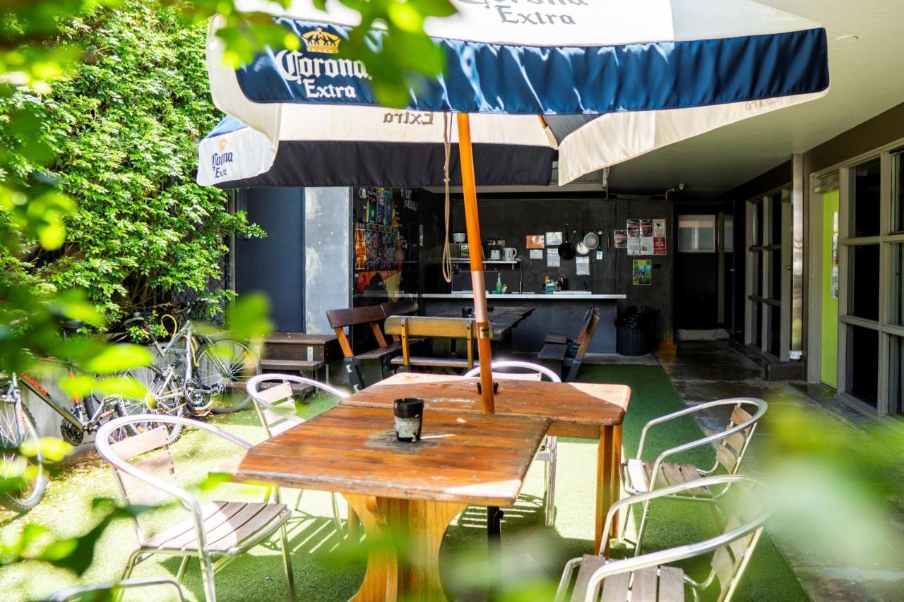 The Jack Backpackers Hostel Κερνς Εξωτερικό φωτογραφία