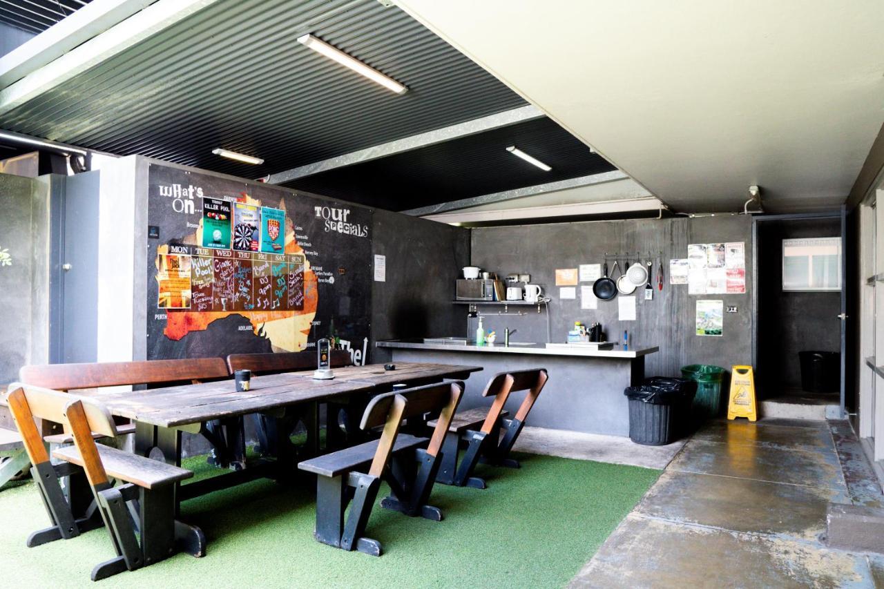 The Jack Backpackers Hostel Κερνς Εξωτερικό φωτογραφία